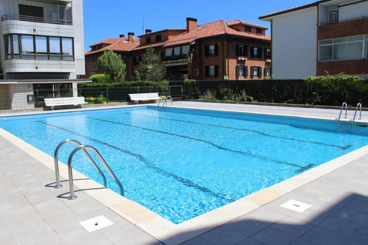 Playa, Con Piscina Y Garaje Appartement Zarautz