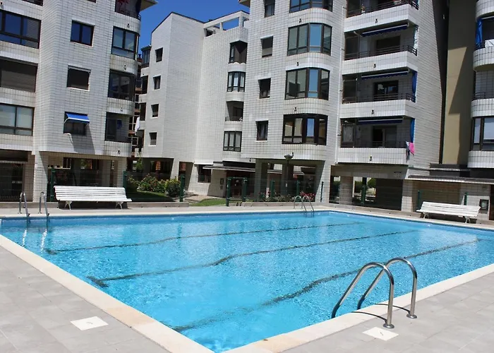Apartamentos Zarautz Playa, Con Piscina Y Garaje