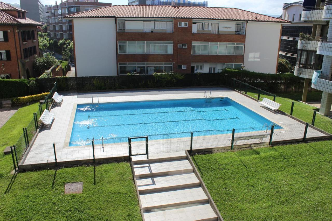 Playa, Con Piscina Y Garaje Zarautz